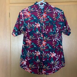 Old Navy men’s tropical pattern shirt